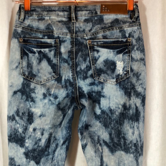 DOLLHOUSE High Waist Distressed Jeans size 9 - Picture 7 of 8